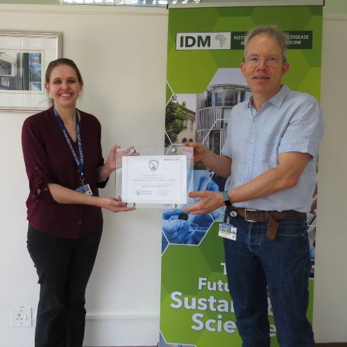 UCT IDM Green Lab platinum certificate presented for Proteomics and Metabolomics platform